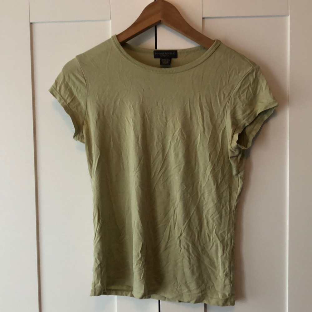 🌿🪴Green t-shirt by Banana Republic🪴🌿
